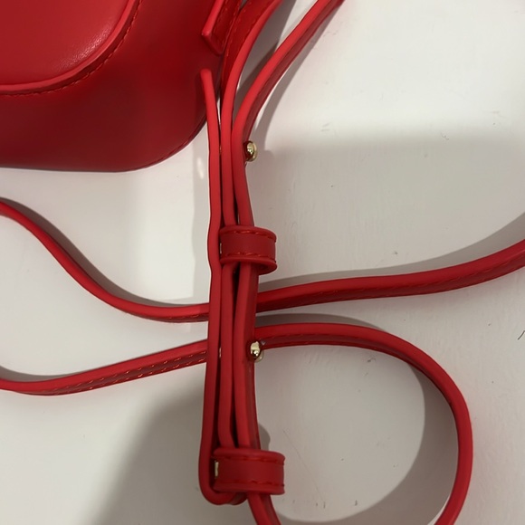 Estella Bartlett Crossbody - Picture 5 of 5